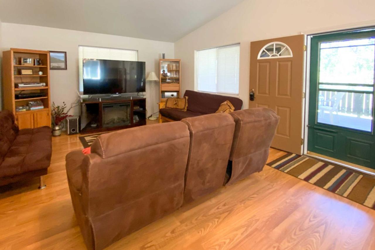 Private 2-Acre Retreat With Mtn Views, Walk To River Saint Maries 외부 사진