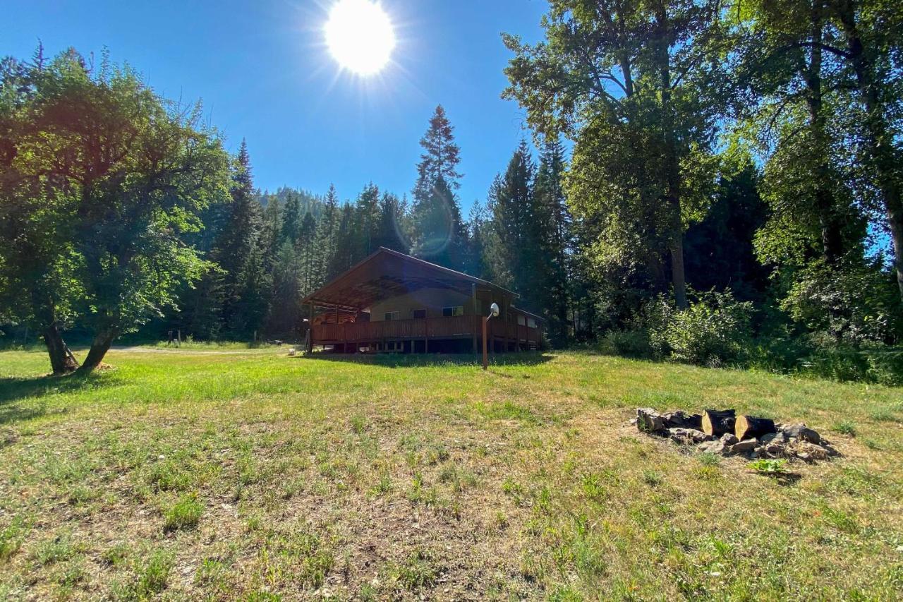 Private 2-Acre Retreat With Mtn Views, Walk To River Saint Maries 외부 사진